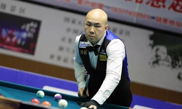 表现波动较 表现波动较