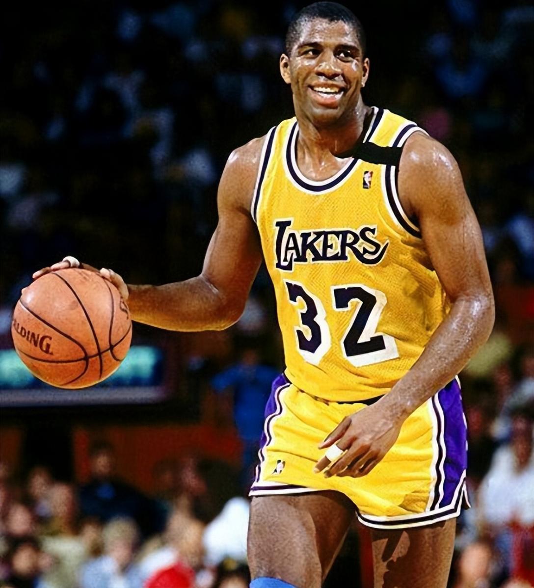 诗栋以3 诗栋以3