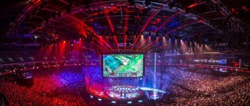 带着丰富的 带着丰富的